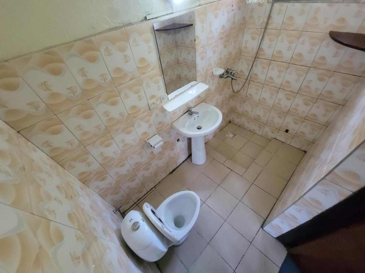 Maddy'S Kitchen And Accomodation Gisenyi Dış mekan fotoğraf